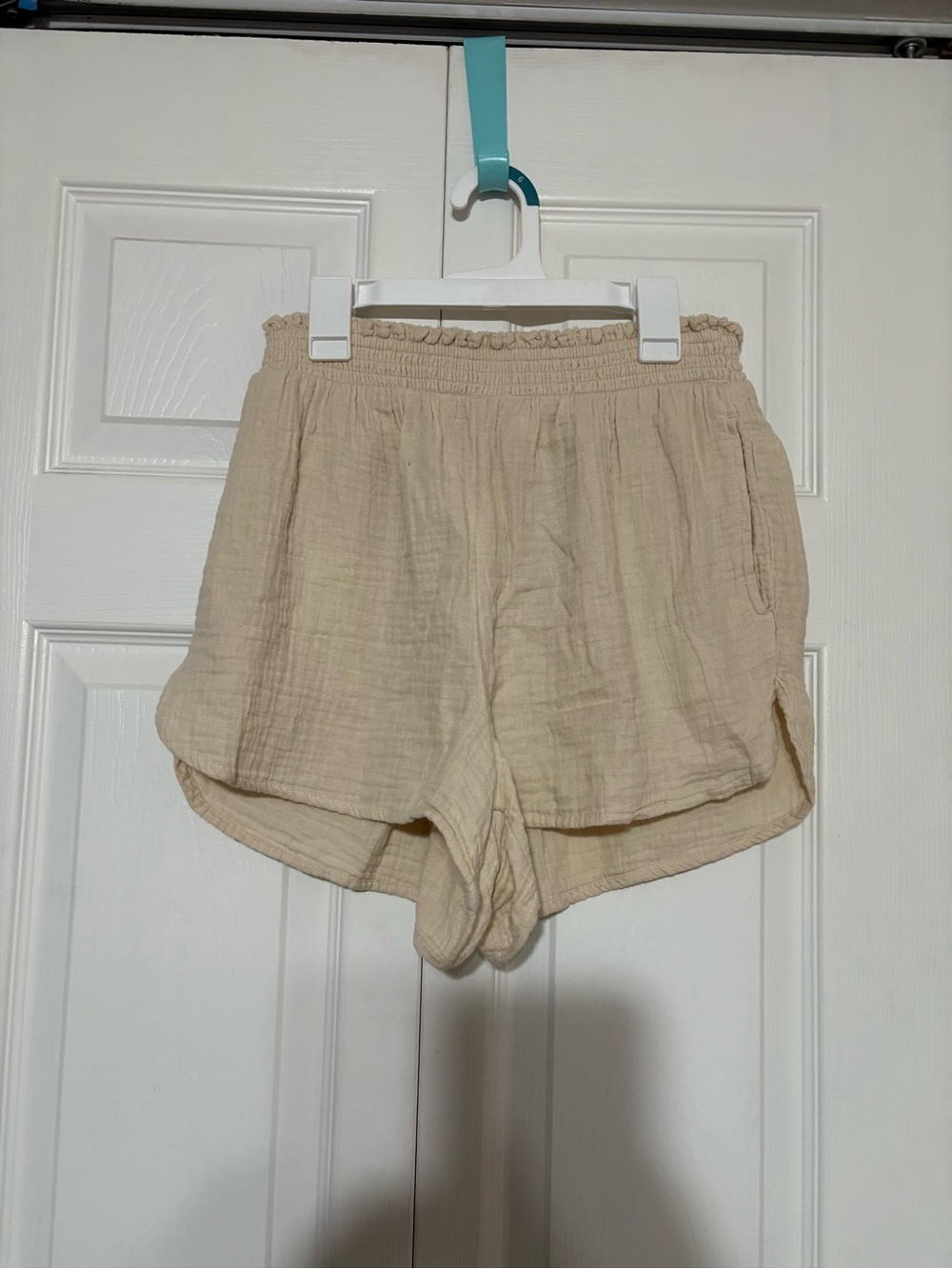 Aerie Cream Elastic-Waist Cotton Shorts